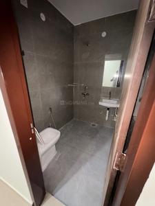 Bathroom Image of 720 Sq.ft 2 BHK Independent House for rent in Rajpur Khurd Extension New Delhi for Rs. 23000