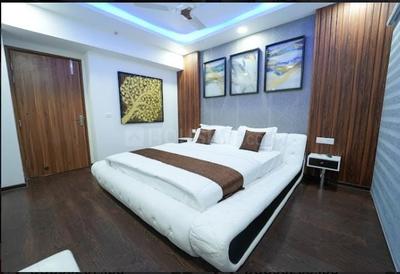 Bedroom Image of 2260 Sq.ft 4 BHK Apartment / Flat for rent in Experion Capital, Gomti Nagar Lucknow for Rs. 90000
