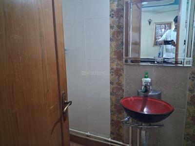 Bathroom Image of 2200 Sq.ft 3 BHK Independent House for sale in DDA Flats Munirka, Munirka New Delhi for Rs. 42500000