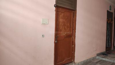 Living Room Image of 300 Sq.ft 1 BHK Independent House for rent in Amausi Lucknow for Rs. 4500
