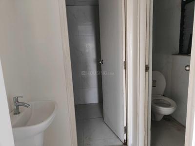 Bathroom Image of 450 Sq.ft 1 BHK Apartment / Flat for sale in Runwal Gardens, Dombivli East Thane for Rs. 4000000