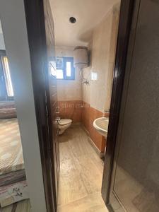 Bathroom Image of 450 Sq.ft 1 BHK Builder Floor for rent in Maurya Enclave, Pitampura New Delhi for Rs. 20000