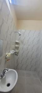 Bathroom Image of 937 Sq.ft 2 BHK Apartment / Flat for rent in Aster Shree Gardens, Serampore Hooghly for Rs. 14000