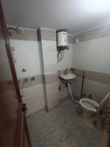 Bathroom Image of 750 Sq.ft 2 BHK Independent House for rent in Tagore Garden Extension New Delhi for Rs. 28000