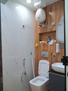 Common Bathroom Image of 500 Sq.ft 1 RK Builder Floor for rent in Patel Nagar New Delhi for Rs. 20000