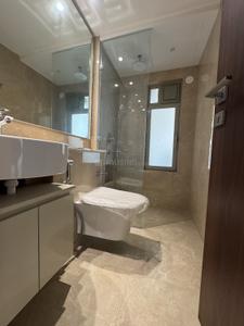 Image of 1300 Sq.ft 3 BHK Apartment / Flat for sale in Hiranandani Highland A B C D And E Wing, Powai, Mumbai for Rs. 40500000