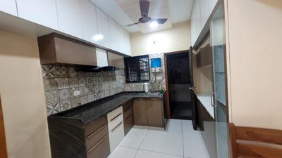 Kitchen Image of 1500 Sq.ft 2 BHK Apartment / Flat for rent in Karelibagh Vadodara for Rs. 15000