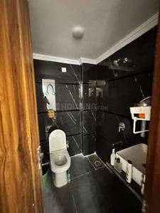 Bathroom Image of 850 Sq.ft 2 BHK Apartment / Flat for rent in Chhattarpur New Delhi for Rs. 25000