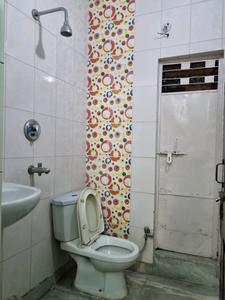 Common Bathroom Image of 730 Sq.ft 2 BHK Builder Floor for rent in Tilak Nagar New Delhi for Rs. 25000