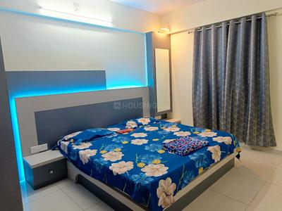Bedroom Image of 900 Sq.ft 2 BHK Apartment / Flat for rent in Pacifica Reflections, Vaishno Devi Circle Ahmedabad for Rs. 35000