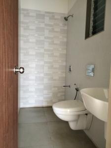 Common Bathroom Image of 750 Sq.ft 1 BHK Apartment / Flat for sale in Mahaavir Exotique Phase II, Taloja Navi Mumbai for Rs. 4800000