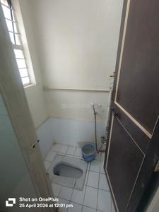 Bathroom Image of 600 Sq.ft 1 BHK Apartment / Flat for rent in Warje Pune for Rs. 18000