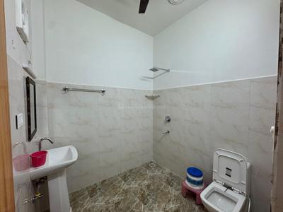 Bathroom Image of 1200 Sq.ft 2 BHK Builder Floor for rent in Shastri Nagar Meerut for Rs. 25000