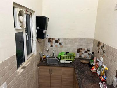 Kitchen Image of 550 Sq.ft 1 BHK Apartment / Flat for rent in Gaurs 14th Avenue, Noida Extension Greater Noida for Rs. 18000