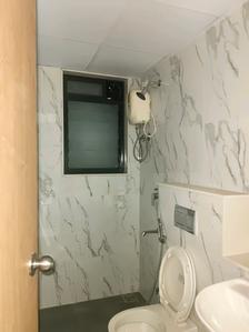 Common Bathroom Image of 600 Sq.ft 2 BHK Apartment / Flat for rent in Lodha Foresta A B H And I, Dombivli East Thane for Rs. 12000
