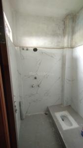 Bathroom Image of 750 Sq.ft 2 BHK Builder Floor for rent in Sangam Nagar Indore for Rs. 11000