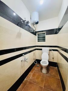 Bathroom Image of 380 Sq.ft 1 BHK Apartment / Flat for rent in Electronic City Bengaluru for Rs. 19000