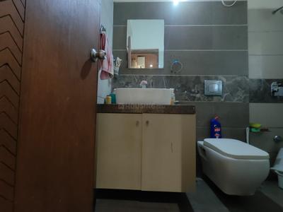 Bathroom Image of 2700 Sq.ft 4 BHK Penthouse for sale in Ratnaakar Atelier, Jodhpur Ahmedabad for Rs. 32500000