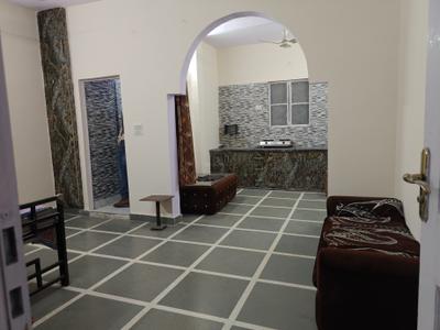Bedroom Image of 800 Sq.ft 1 RK Independent House for rent in Paschim Vihar New Delhi for Rs. 18500
