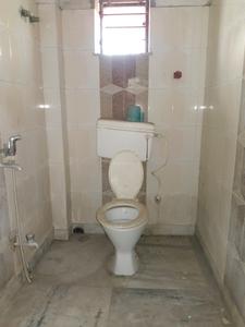 Common Bathroom Image of 700 Sq.ft 2 BHK Apartment / Flat for sale in Haltu Kolkata for Rs. 2500000