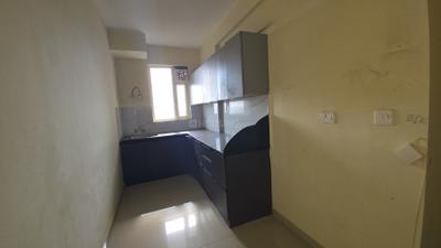 Kitchen Image of 680 Sq.ft 2 BHK Apartment / Flat for rent in Pyramid Elite, Sector 86 Gurgaon for Rs. 18000