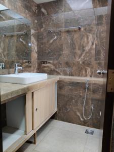 Bathroom Image of 1600 Sq.ft 3 BHK Apartment / Flat for sale in L And T Emerald Isle T7, Powai Mumbai for Rs. 65000000