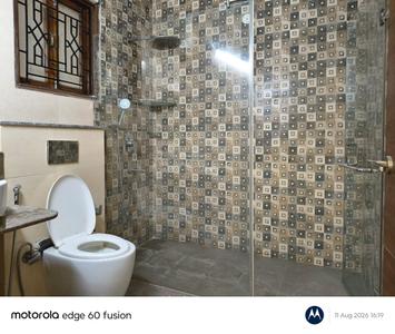 Bathroom Image of 2500 Sq.ft 3 BHK Builder Floor for rent in Sector 46 Gurgaon for Rs. 50000