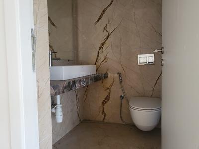 Bathroom Image of 2400 Sq.ft 4 BHK Apartment / Flat for sale in Juhu Mumbai for Rs. 110000000