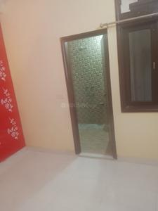 Bedroom Image of 900 Sq.ft 3 BHK Builder Floor for rent in Vasant Kunj New Delhi for Rs. 25000