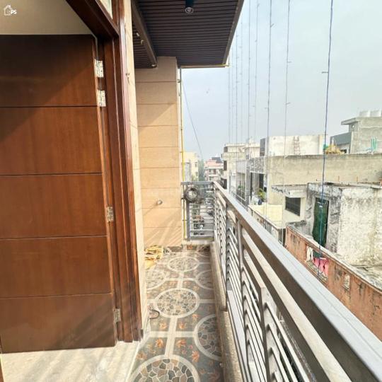 750 Sqft 2 BHK Flat for sale in DDA Flats Vikaspuri, New Delhi