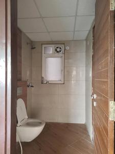 Common Bathroom One Image of 1395 Sq.ft 3 BHK Apartment / Flat for sale in ACE Parkway, Sector 150 Noida for Rs. 22000000