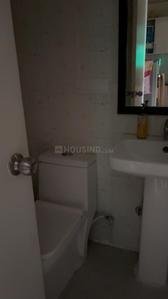 Bathroom Image of 900 Sq.ft 2 BHK Apartment / Flat for sale in SKA Metro Ville, Eta II Greater Noida for Rs. 10000000