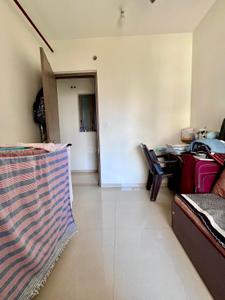 Hall Image of 650 Sq.ft 1.5 BHK Apartment / Flat for sale in Kalpataru Paramount, Thane West Thane for Rs. 12700000