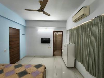 Bedroom Image of 2260 Sq.ft 3 BHK Apartment / Flat for rent in Shree Radha Jaldeep Vertex, Ambli Ahmedabad for Rs. 75000