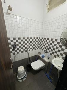 Bathroom Image of 800 Sq.ft 3 BHK Independent House for rent in Bhawrasla Indore for Rs. 18000