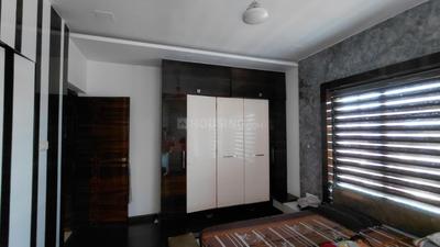 Bedroom Image of 2600 Sq.ft 4 BHK Apartment / Flat for rent in City Light Surat for Rs. 65000