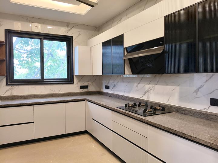 DLF Phase 4 Main Image 1