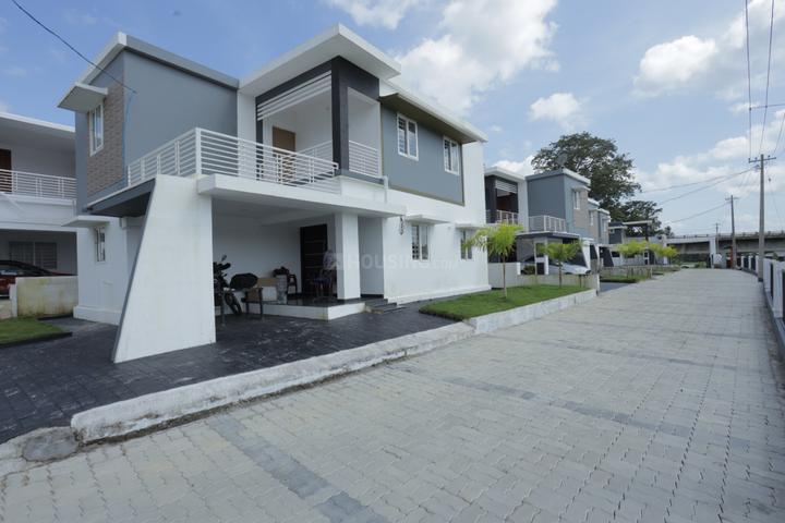 Poothole Main Image 1