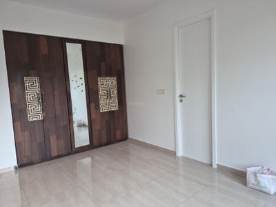 Bedroom Image of 999 Sq.ft 2 BHK Apartment / Flat for sale in Hiranandani Meadows, Thane West Thane for Rs. 20000000