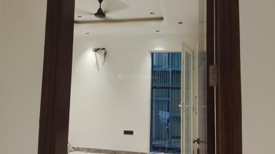 Bedroom Image of 1125 Sq.ft 3 BHK Builder Floor for sale in Pushpanjali Enclave RWA, Pitampura New Delhi for Rs. 27000000
