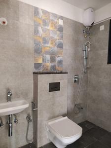 Common Bathroom Image of 1010 Sq.ft 2 BHK Apartment / Flat for sale in Disha Elysium, Andheri West Mumbai for Rs. 32500000