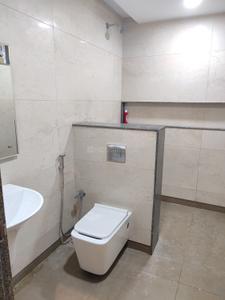 Bathroom Image of 4500 Sq.ft 4 BHK Independent House for rent in Banjara Hills Hyderabad for Rs. 280000