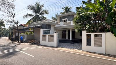 Image of 2000 Sq.ft 3 BHK Independent House for sale in Kudamaloor, Kottayam for Rs. 13000000