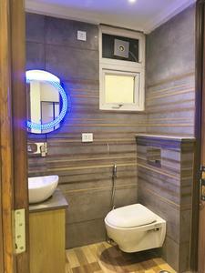 Common Bathroom Image of 2600 Sq.ft 4 BHK Builder Floor for sale in Mayfield Garden Luxury Floors, Mayfield Garden Gurgaon for Rs. 33500000