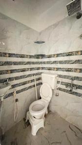 Bathroom Image of 810 Sq.ft 2 BHK Apartment / Flat for rent in Behala Kolkata for Rs. 14000