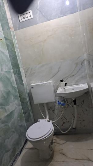 Mayur Vihar II Bathroom 1