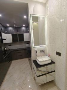 Bathroom Image of 900 Sq.ft 2 BHK Builder Floor for rent in Lajpat Nagar New Delhi for Rs. 75000