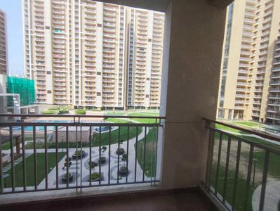 Balcony Image of 1850 Sq.ft 4 BHK Apartment / Flat for rent in Rishita Manhattan, Gomti Nagar Extension Lucknow for Rs. 50000