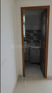 Image of 789 Sq.ft 3 BHK Apartment / Flat for sale in Signature Global Golf Green, Sector 79, Gurgaon for Rs. 9500000