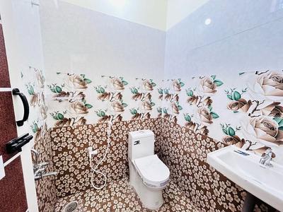Bathroom Image of 850 Sq.ft 2 BHK Independent House for sale in Guduvancheri Chennai for Rs. 6530000